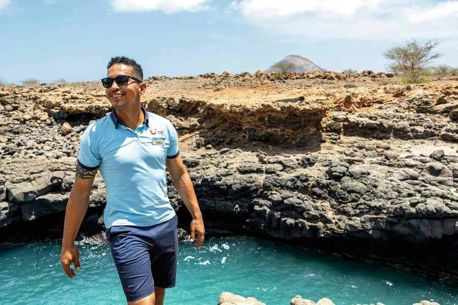 Adults Only Tour of Sal with Lobster Lunch and Salt Lake - The guide can make or break the experience
