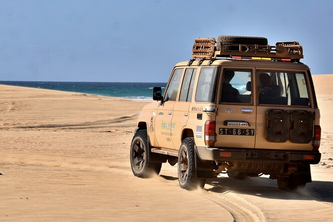 Boa Vista: 4h South Jeep Expedition Off-Road - Praia de Chaves, dunes and an old chimney
