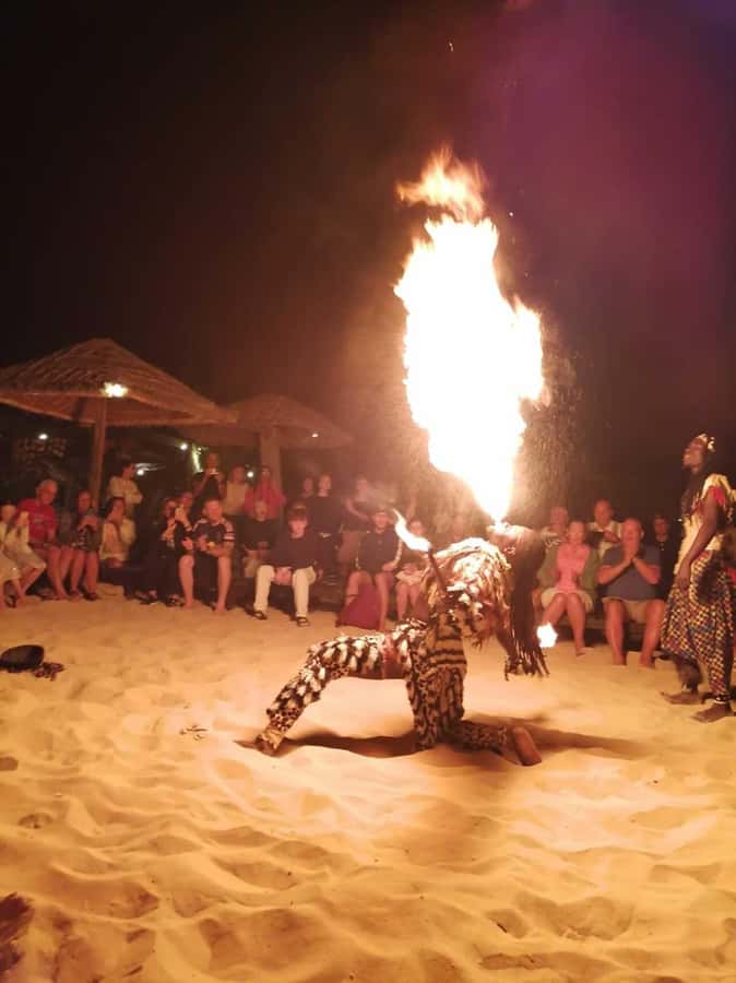 Boa Vista: African night - From resort gate to African drums at 7 pm