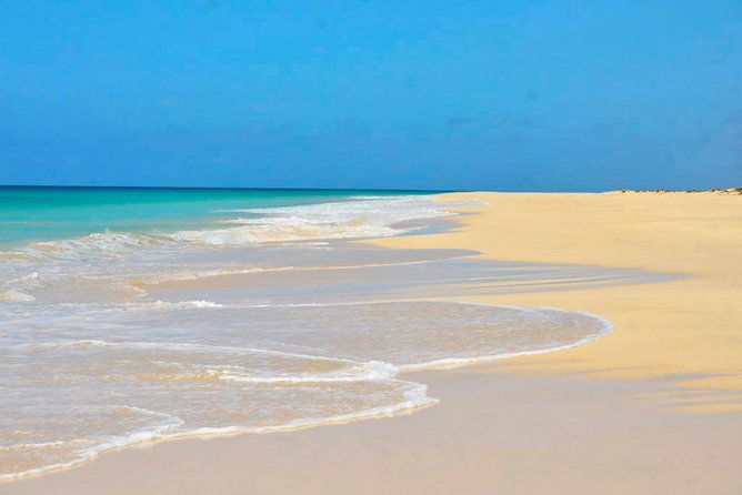 Boa Vista Island: 4-Hour Rabil, Viana Desert & Shipwreck Tour - Rabil: pottery, people, and a useful first stop