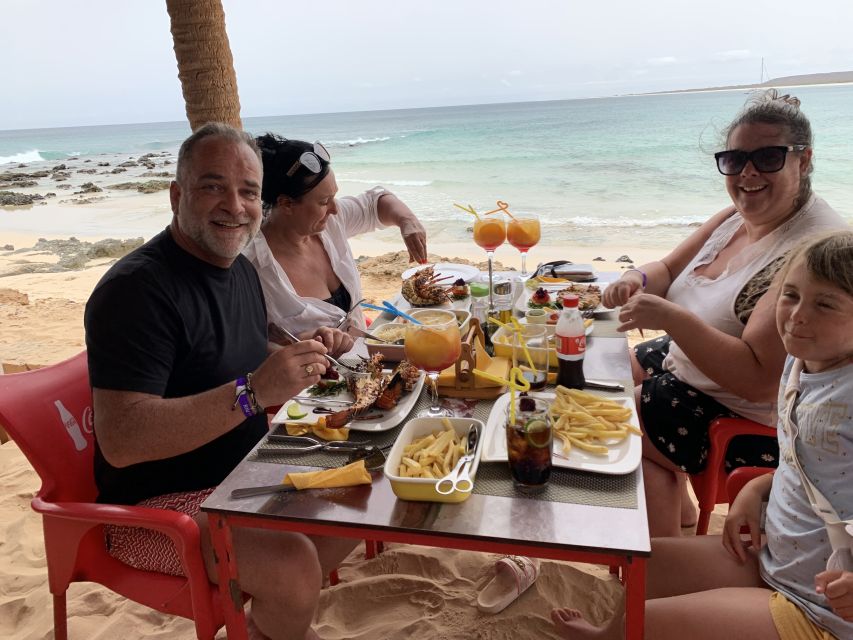 Boa Vista: Lobster Lunch at Santa Monica Beach - The restaurant atmosphere and service