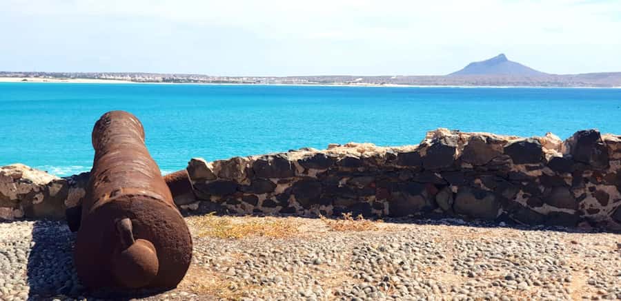 Boa Vista: Motoryacht Trip with Fishing, Snorkel, Beach BBQ - Key points to know before booking