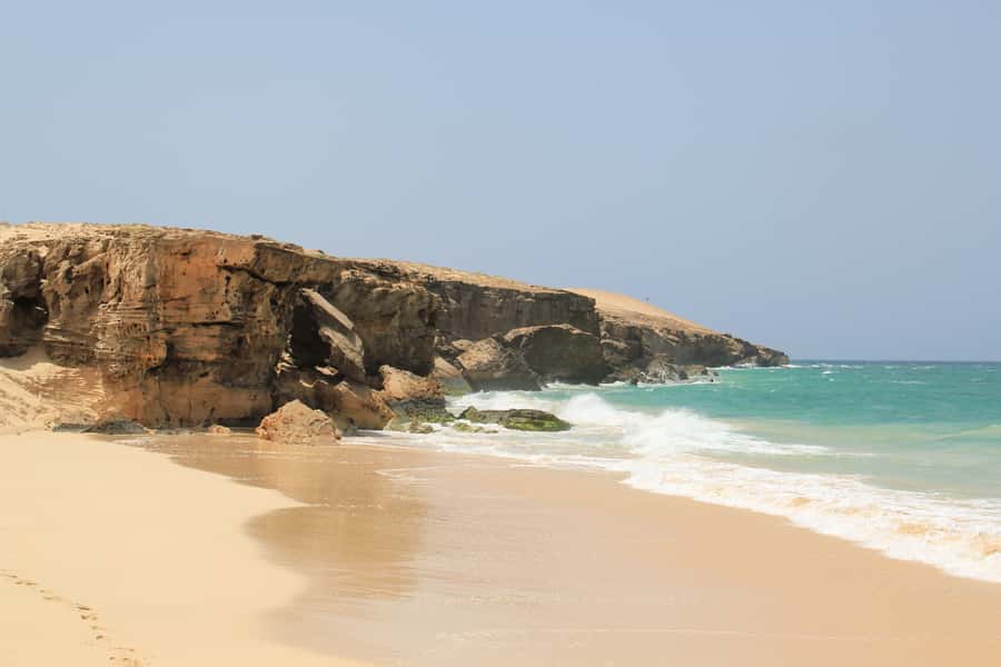 Boa Vista: Shipwreck, 4x4 Ride & Caves Day Tour with Lunch - Chaves Bay by 4x4
