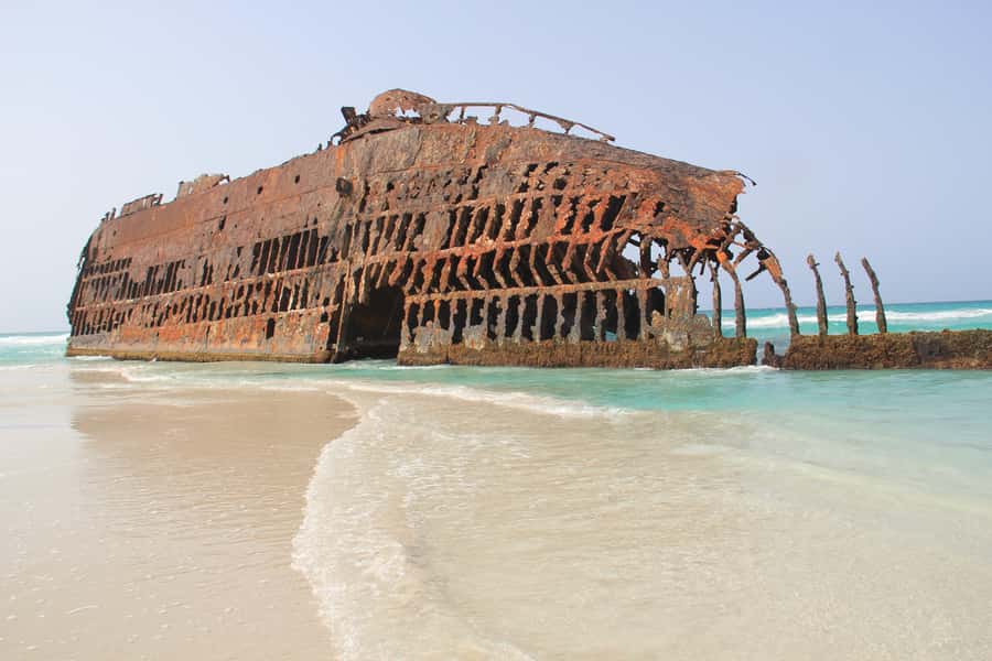 Boa Vista: Shipwreck, Viana Desert & Sal Rei Tour - Viana Desert and the included sandboarding