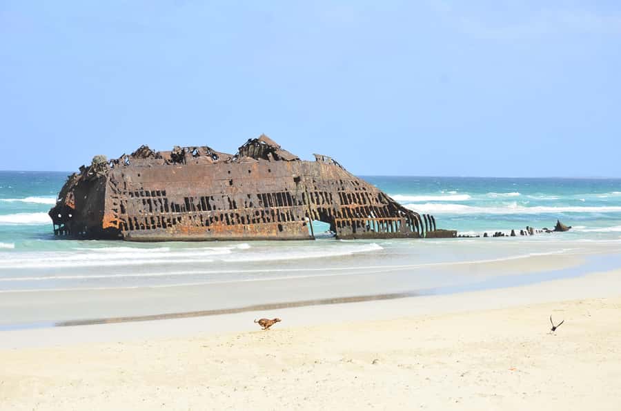 Boavista: Rabil, Shipwreck, City, Snacks & Drinks - 4x4 Tour - Sodade Restaurant and the taste of Cape Verde