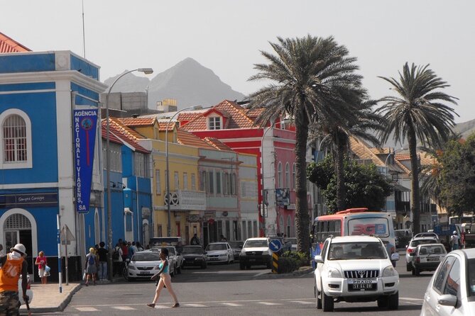 City Walking Tour, Mindelo, Highlights - Starting at the Centro Cultural do Mindelo