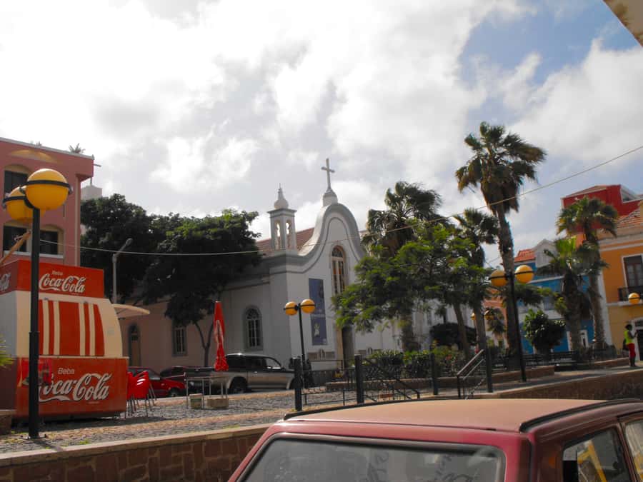 City Walking Tour of Mindelo: Cultural Capital - Municipal Market: fruit, tea, and handicrafts
