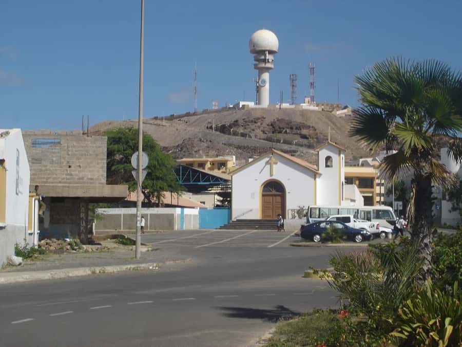 Espargos: Guided Sal Island City Tour - Walking Espargos’s Streets and Local Shops