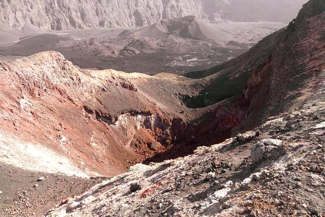 Fogo Island: Spectacular Vulcano HIking Experience(2829 m) - Cha das Caldeiras and the first volcano view