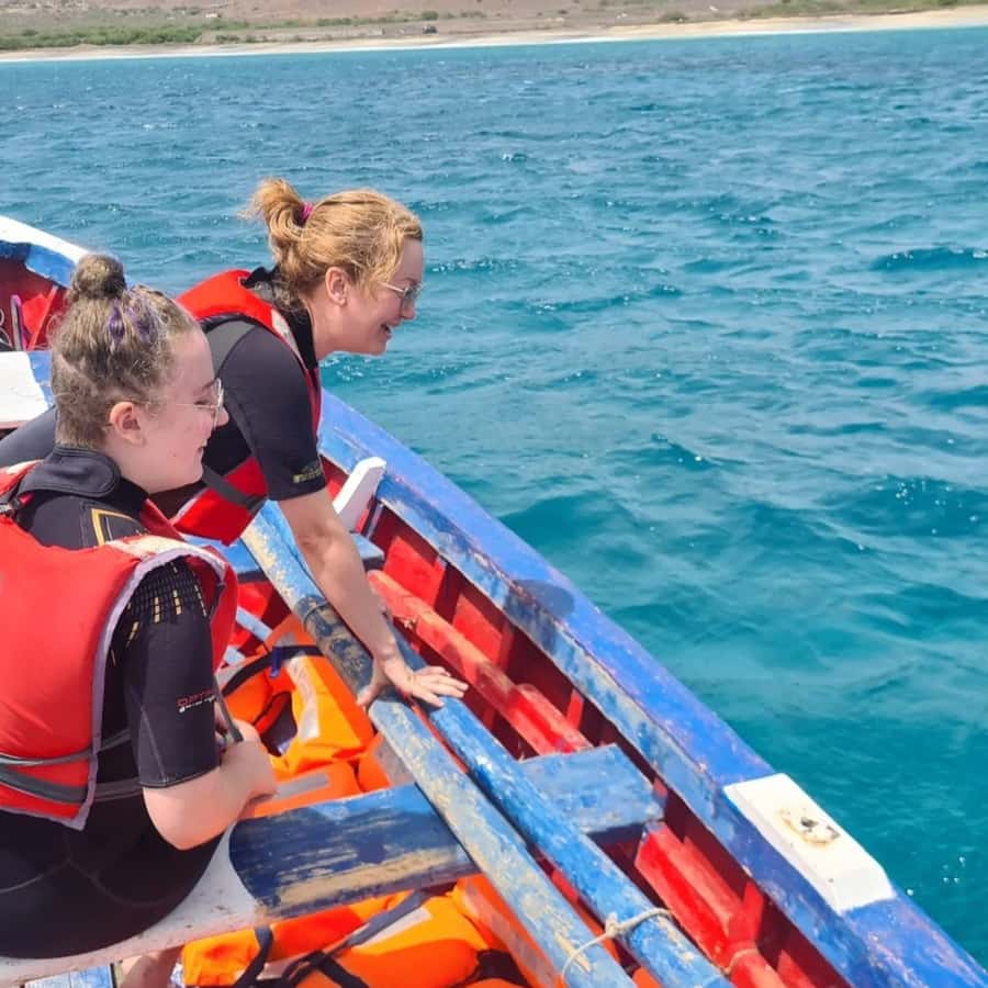 From Mindelo: Snorkel and Swim with Sea Turtles - Who should book this turtle swim?