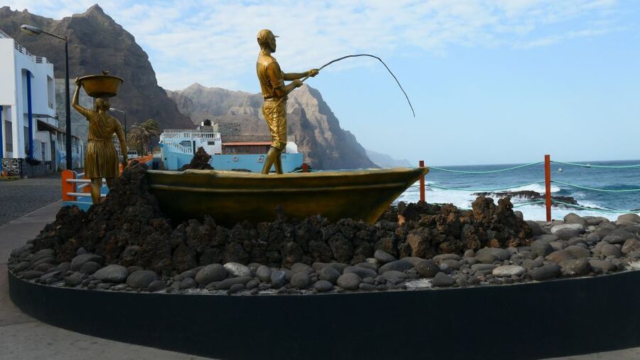 From São Vicente: Santo Antão Day Trip with Local Guide - Lunch in Ribeira Grande