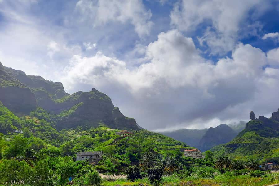 From Tarrafal: Serra to Principal Hike & Lunch with locals - Reaching Principal Valley