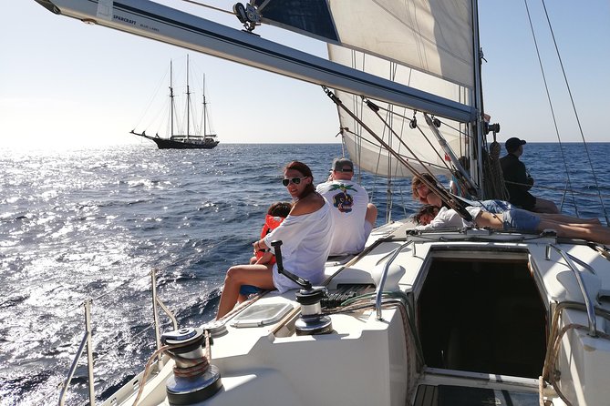 Full day Sailing yacht - Beautiful day on the Atlantic Ocean - What the sailing feels like in changing weather