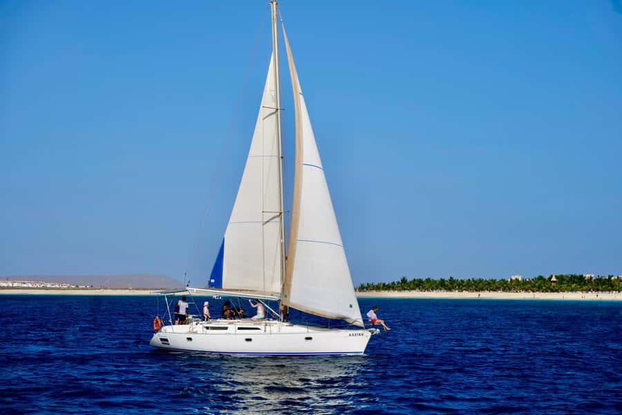 Half-Day Sailing Yacht Adventure in Sal Island - 3 hours - The Main Weaknesses to Consider