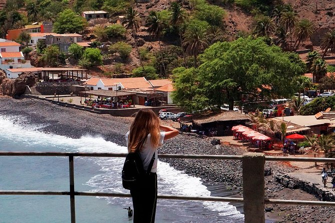 Like Locals: Praia and Cidade Velha Tour + Local Pontxi Tasting - Sé Cathedral and the fishing shoreline