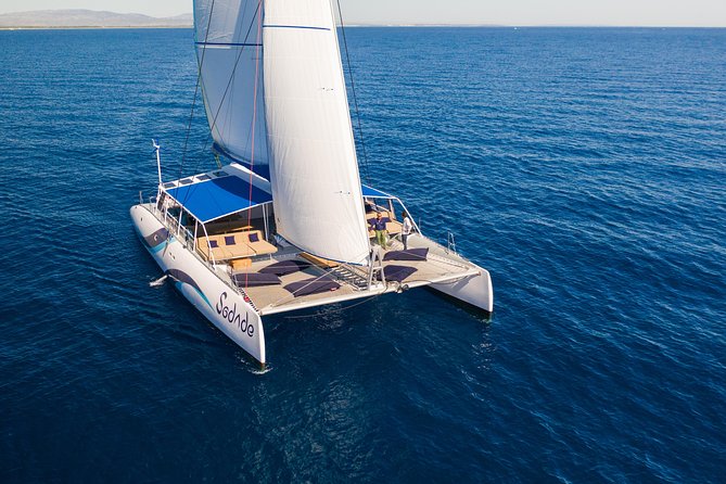 Lounge Catamaran SODADE Half-Day - Weather decides how much you get