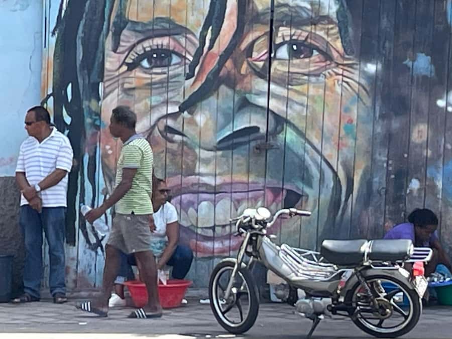 Mindelo City Walking Tour - Mindelo’s architecture and the value of looking up
