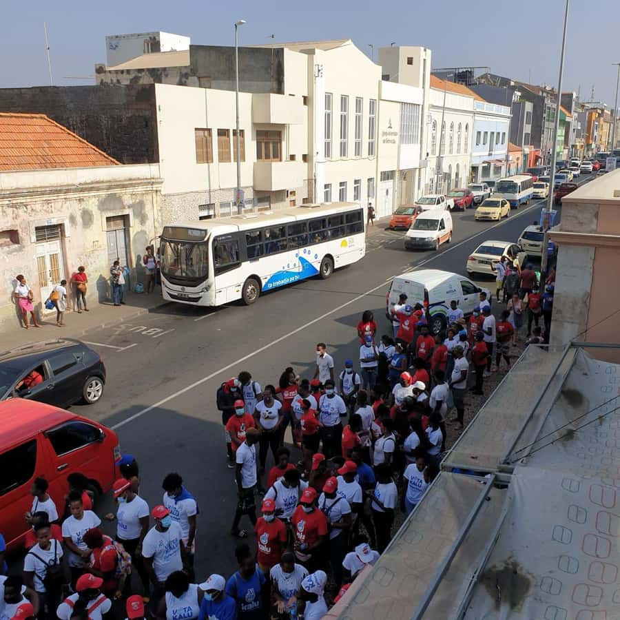 Praia City Tours - Sucupira Market and the working city