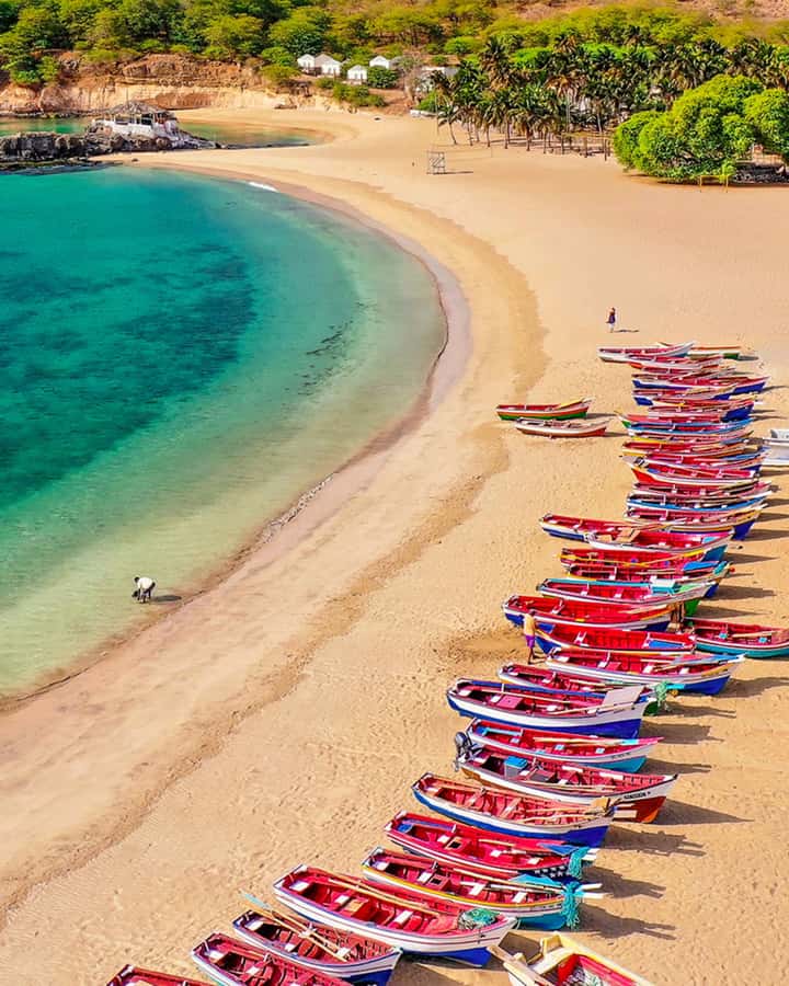 Praia: Day trip by minibus for cruise passengers - Assomada market and the island’s commercial center