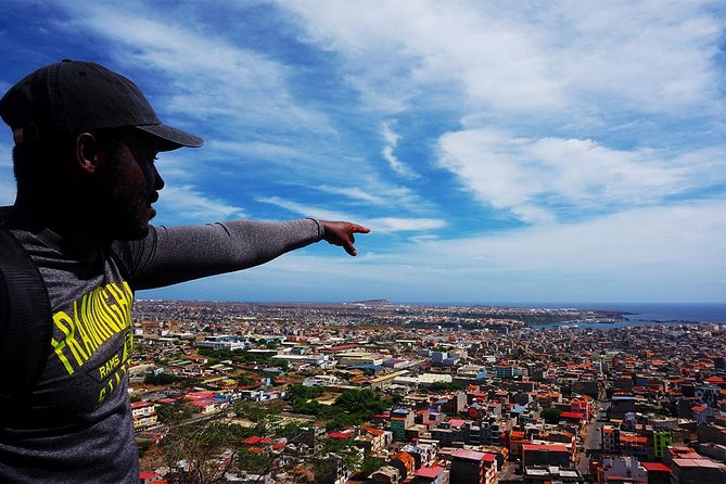 Praia: Guided Historic Walking Tour & Lunch with Locals - Key points to know before booking