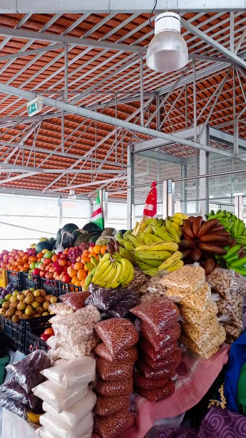 Praia: Plateau and Cidade Velha Guided Tour - The Municipal Market and Sucupira Market