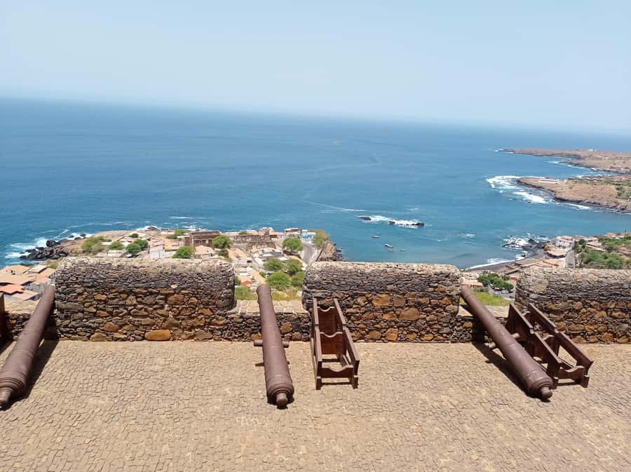 Praia: Plateau and Cidade Velha Guided Tour - Pelourinho, Banana Street, and the fishing shore