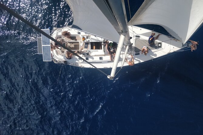 Private full day - Sailing Yacht - Setting out from Santa Maria Pier at 10:00 am