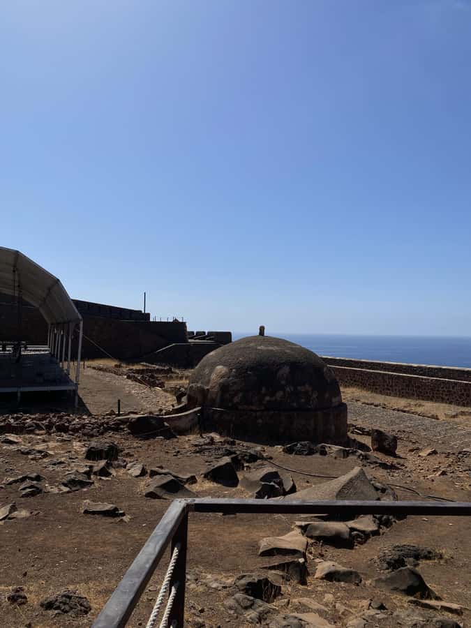 Private Tour Cidade Velha/Discover OLD CITY - Walking Through the Former Ribeira Grande
