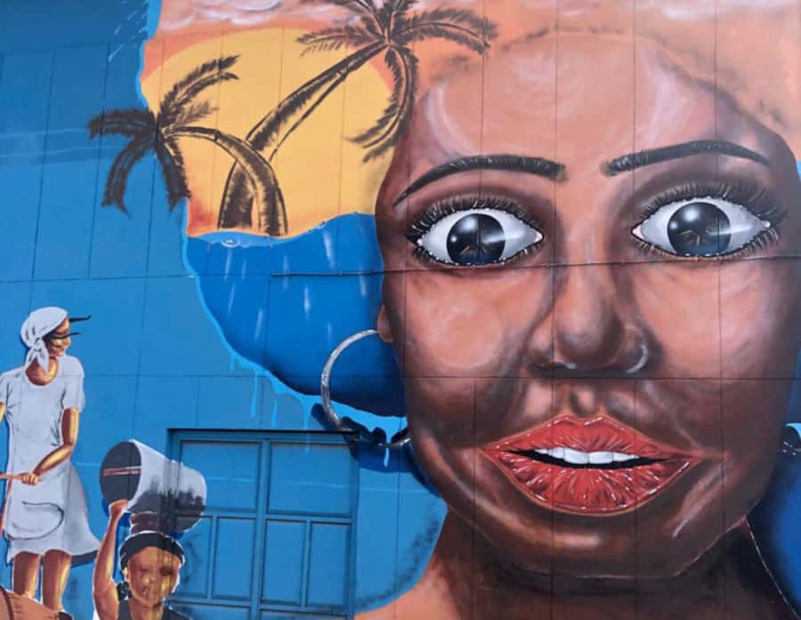 Sal: Espargos City Tour, Local Life, and Cape Verde Tapas - Walking through Espargos and its colorful walls