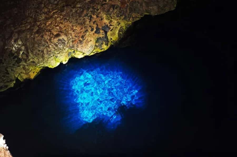 Sal: Half-day tour around the island - Buracona combines a natural pool with the Blue Eye