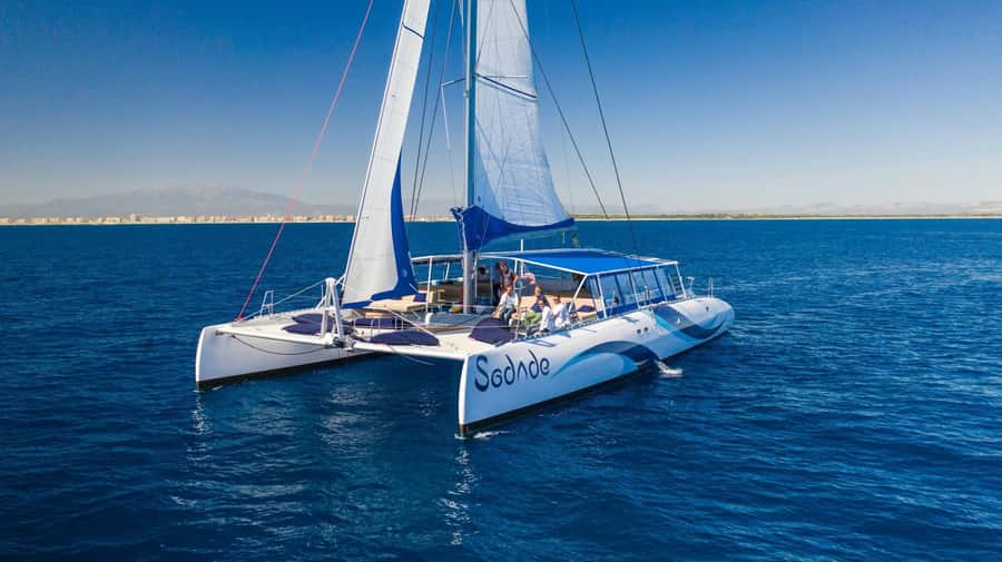 Sal Island Catamaran Cruise with All-inDrinks and Snacks - Drinks, snacks, and the all inclusive promise