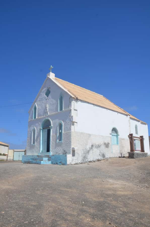 Sal island : Full day excursion Salinas, Shark Bay, Blue Eye - Who will enjoy this Sal excursion most