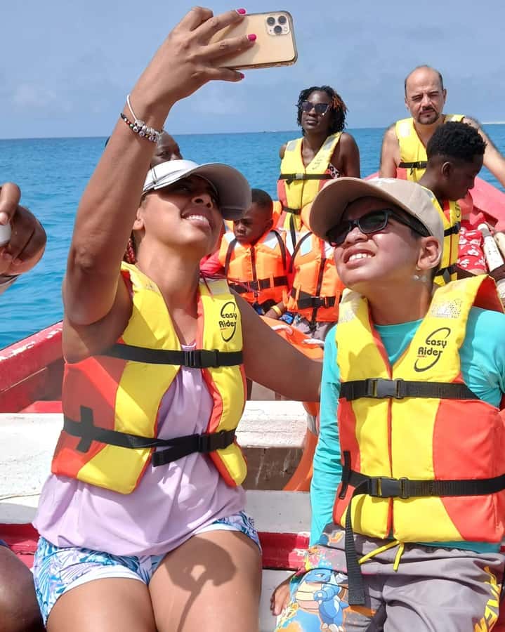 Sal Island: Santa Maria Snorkelling - Reaching the reef by boat