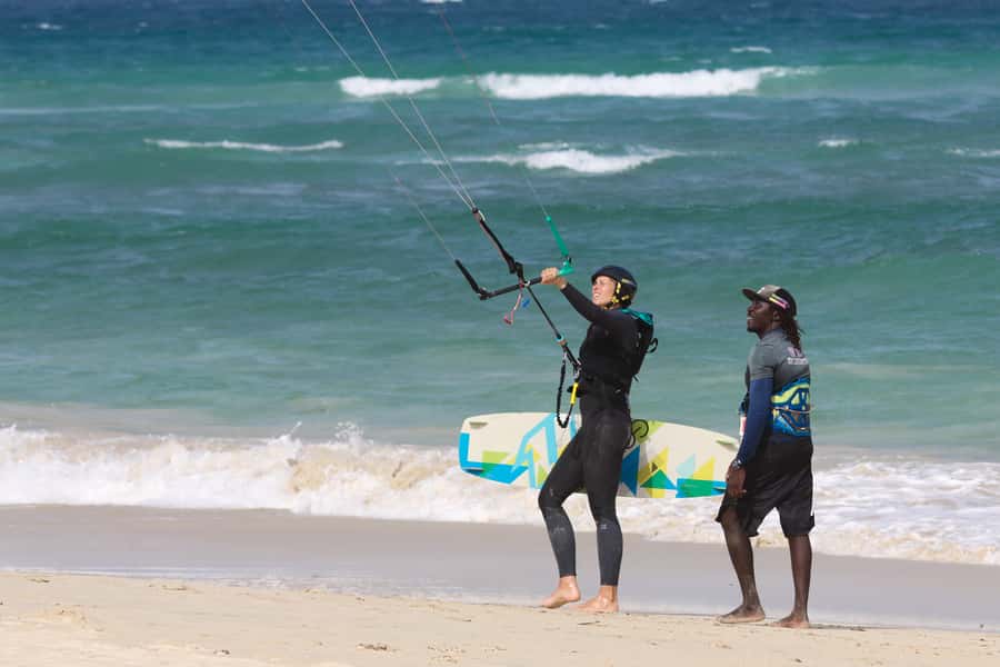 Sal: Kitesurfing Lessons - Where you meet in Santa Maria