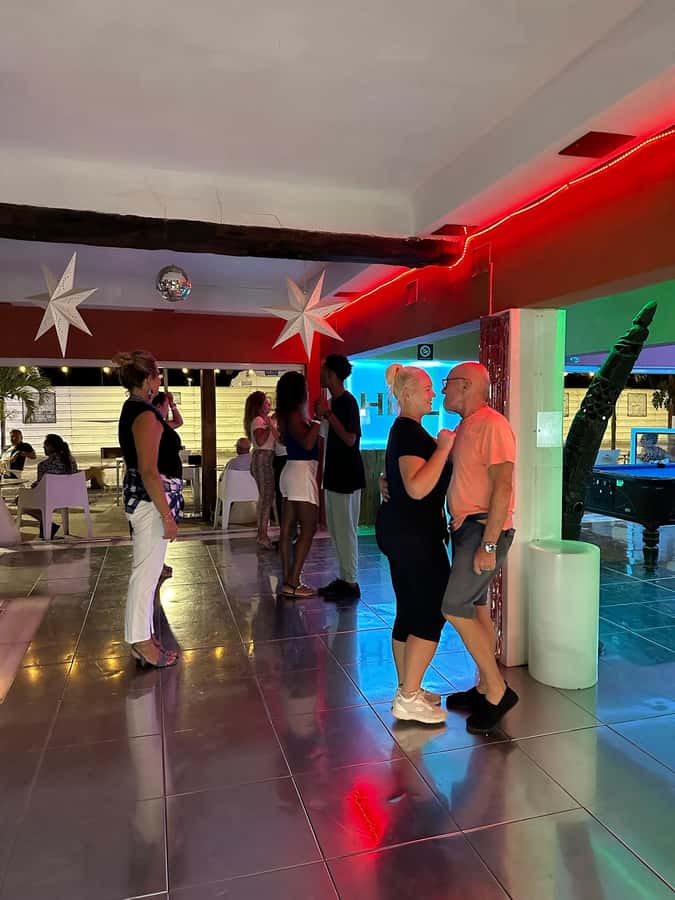Sal: Kizomba Group Class - Santa Maria, Cape Verde - Partner changes are part of the lesson