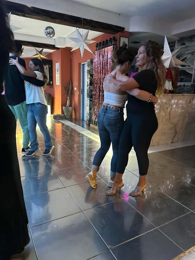 Sal: Kizomba Group Class - Santa Maria, Cape Verde - Drinks add atmosphere, not value to the ticket