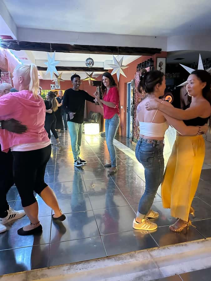 Sal: Kizomba Group Class - Santa Maria, Cape Verde - What the one-hour schedule gives you