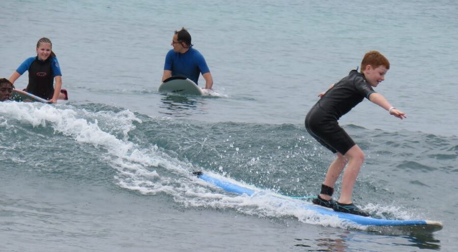 Sal: Surf Lesson - One hour in the water with an instructor beside you