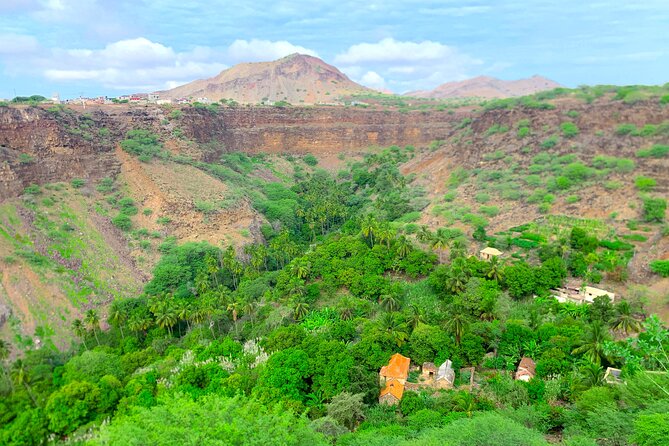 Santiago Island: 4-Hour Calabaceira Valley Hike & Guided Tour to Cidade Velha - Leaving Praia for Calabaceira Valley