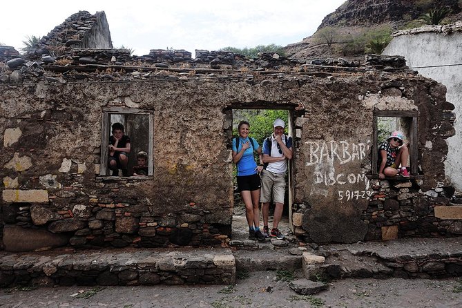 Santiago Island: Best of Praia & Cidade Velha Tour, a World Heritage Site - Rua Banana and traditional Cape Verdean homes
