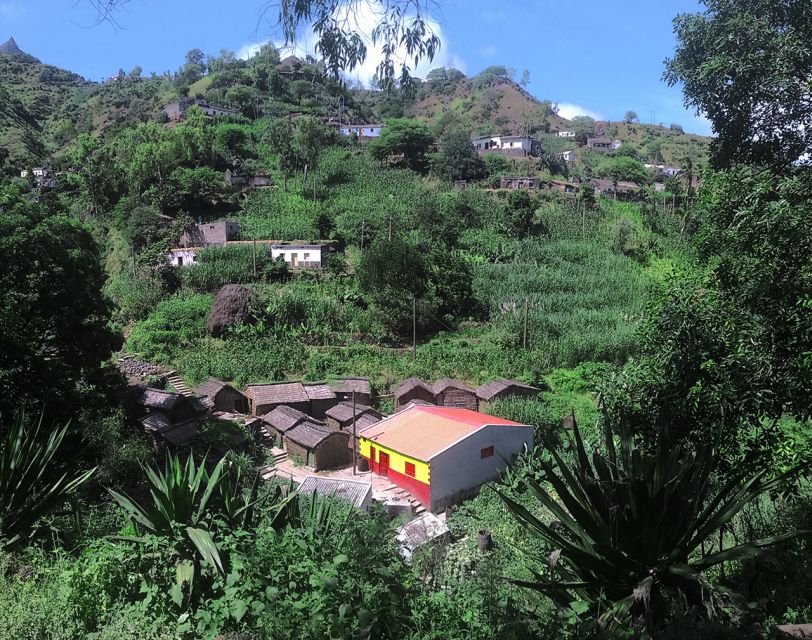 Santiago: Longueira, Pico de Antónia & Monte Tchota Trek - Key points before you book