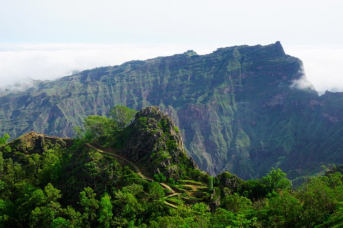 Santo Antão: Full-day Island Tour & Visit to Cova de Paúl Volcano Crater - Fontainhas and the famous cliff road