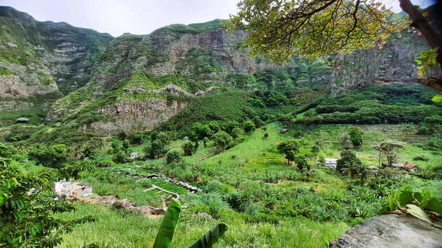 Santo Antão: Full Day Island Tour & Visit to Cova de Paúl - Delgadin and the rock towers near Ribeira da Torre