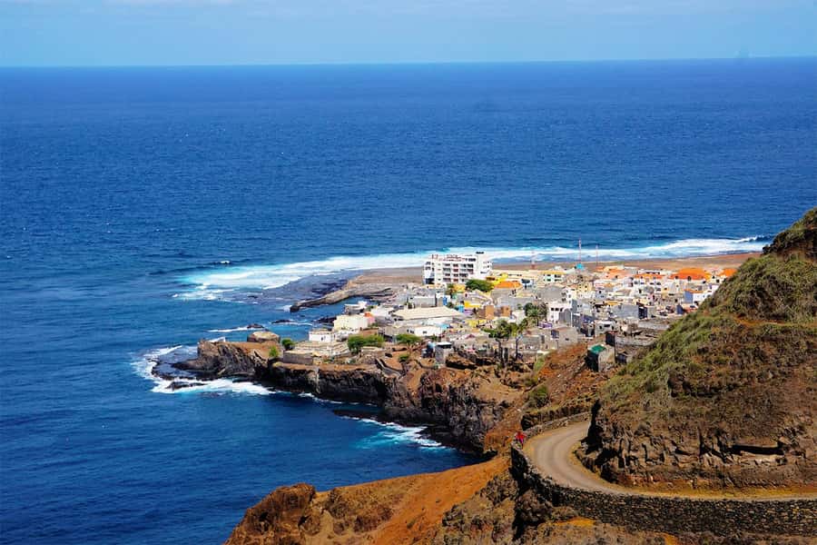 Santo Antão: Ponta do Sol & Fontainhas Guided Trip with Hike - Fontainhas and the road above the Atlantic