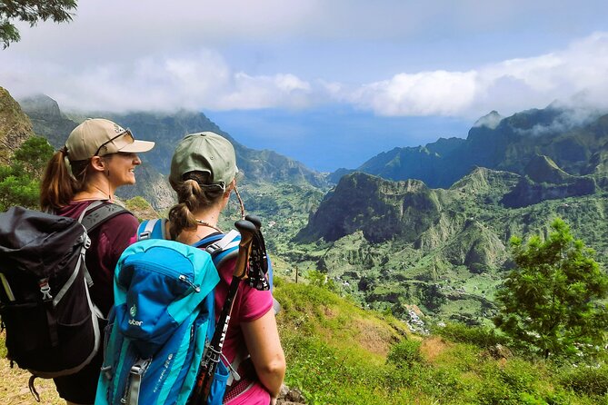 Santo Antão: Trekking Cova de Paúl Volcano Crater - Ribeira de Paúl - The crater rim and the first big viewpoint