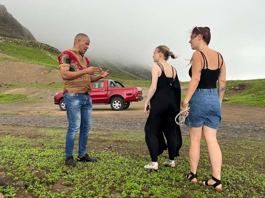 São Vicente Island: Full-Day Tour 4<em>4 – Key points at a glance’ /></p>
<ul>
<li><strong>Mindelo starts the tour with culture:</strong> Walk among colonial buildings, visit the church and municipal and African markets, and look over the city from Fortin.</li>
<li><strong>The 4×4 reaches São Vicente’s dry eastern side:</strong> Calhau Valley brings views of agricultural fields, endemic plants, and animals.</li>
<li><strong>Beach time is built in:</strong> Baía das Gatas offers a break for swimming, while Salamansa gives you a look at a fishing village.</li>
<li><strong>Monte Verde is the high point:</strong> From the natural park, you can see much of São Vicente and, in clear weather, other Cape Verde islands.</li>
<li><strong>São Pedro adds a wildlife angle:</strong> The route includes the coastal village, with sea turtles mentioned as part of the experience, though sightings are not guaranteed.</li>
<li><strong>The guide choice is flexible:</strong> Live guiding is available in English, French, Portuguese, Spanish, and Italian, and the group is private.</li>
</ul>
<h2 id="why-this-route-works-well-for-a-first-look-at-sao-vicente">Why this route works well for a first look at São Vicente</h2>
<p><img width="900" height="819" decoding="async" src=