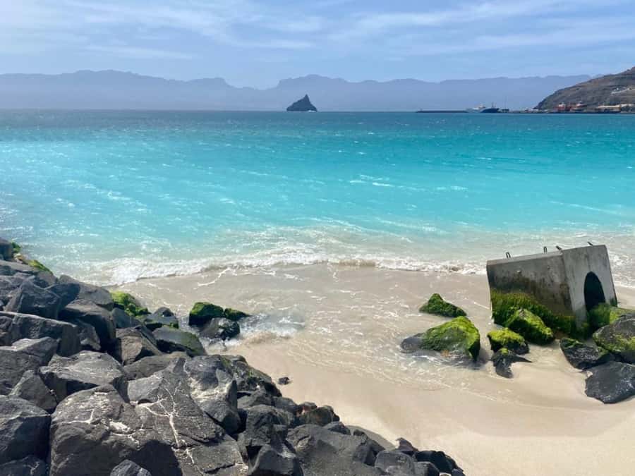 São Vicente: Snorkel with Sea Turtles Adventure - What the turtle encounter is really like