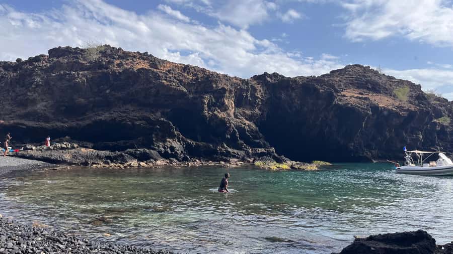 Tarrafal: Boat Tour with Drinks and Snorkeling - Swimming and snorkeling in a quiet setting