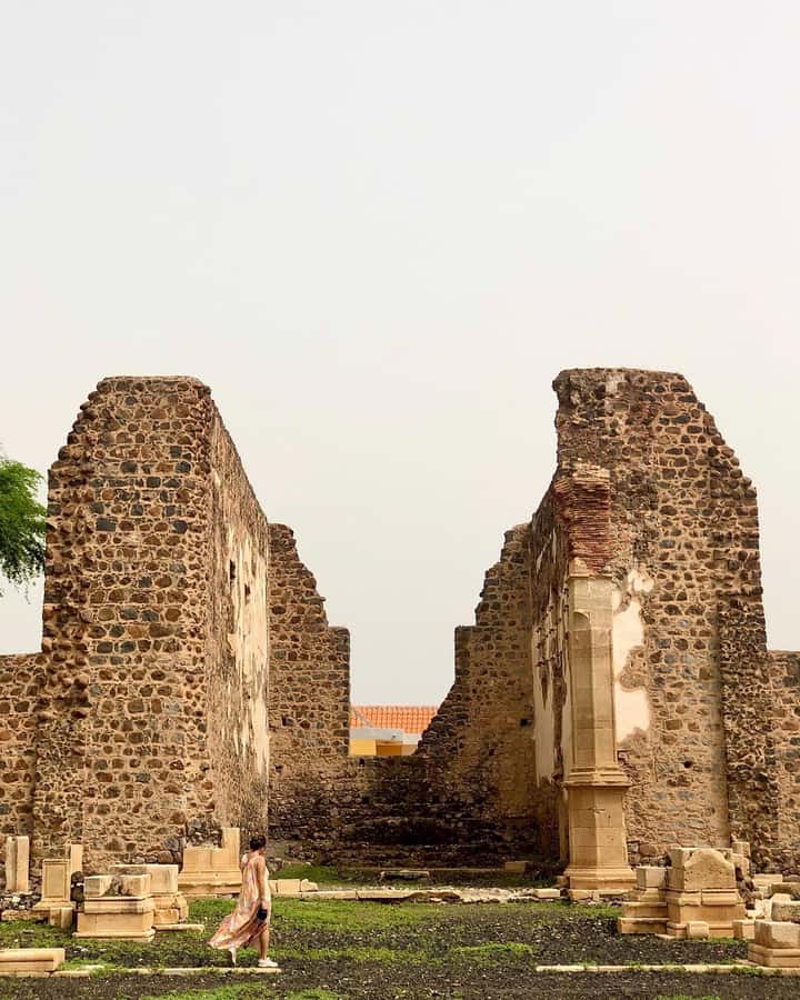 The origen of Capeverdean People - Language, culture, and Krioulu