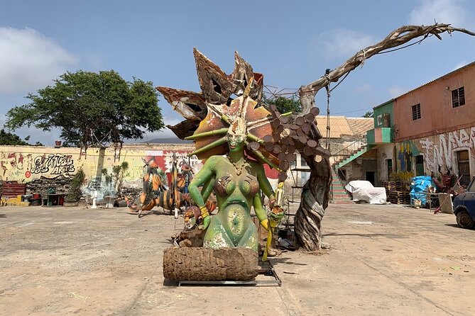 Walking tour with traditional music in Mindelo - Why music makes this Mindelo walk different